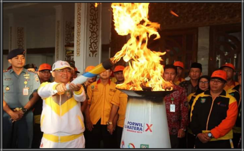 Rohidin Mersyah, Sambut Tim Torch Relay Porwil Sumatera X, Di Gedung ...